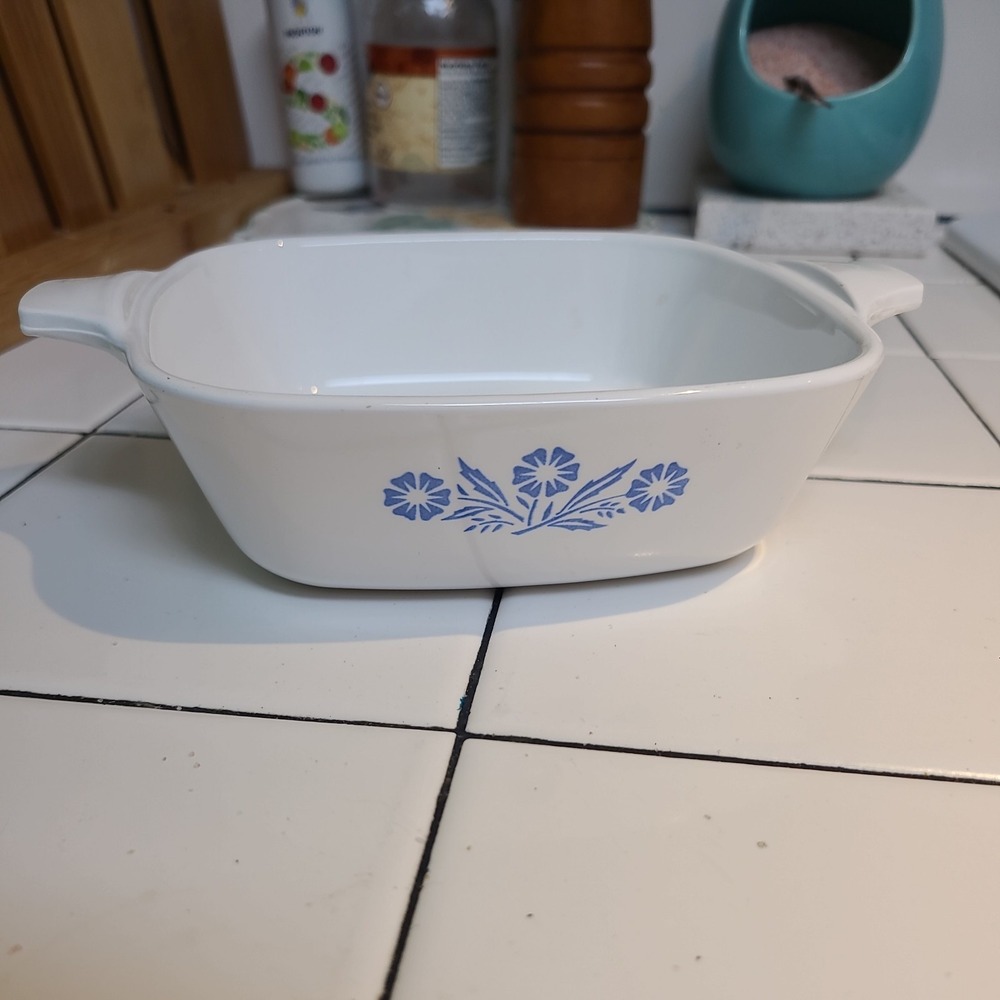 Corningware Blue Cornflower‎ Petite Pan Casserole Dish P41B 1 3/4 Cup Vintage